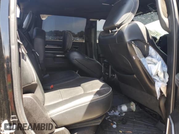 ✅ 2019 Ram 2500 Laramie • VIN: 3C6UR5FL0KG568275 • Лот: 58165905. Опубликован ранее на Copart с пробегом 101 564 миль. Бесплатный доступ к архиву аукционных продаж из США и подробный отчёт об истории автомобиля на DreamBid. Изображение 10.