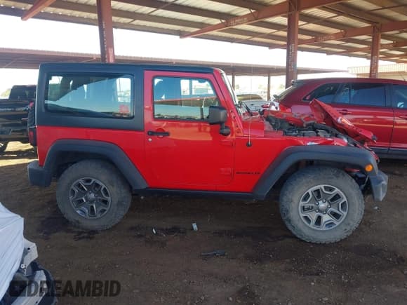 ✅ 2015 Jeep Wrangler Rubicon Hard Rock • VIN: 1C4BJWCG7FL627108 • Lot: 43632263. Wystawiony na IAAI z przebiegiem 55 612 mil. Bezpłatny archiwum sprzedaży aukcyjnych z USA i szczegółowy raport historii pojazdu na DreamBid. Zdjęcie 13.