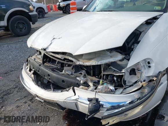 ✅ 1998 Lincoln Continental • VIN: 1LNFM97VXWY619313 • Lot: 41477852. Listed on IAAI with 158,973 mi. Free auction sales archive from the USA and detailed vehicle history report at DreamBid. Image 6.