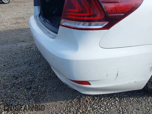 ✅ 2015 Lexus LS 460 • VIN: JTHCL5EF2F5024454 • Лот: 41672998. Опубликован ранее на IAAI с пробегом 125 210 миль. Бесплатный доступ к архиву аукционных продаж из США и подробный отчёт об истории автомобиля на DreamBid. Изображение 18.