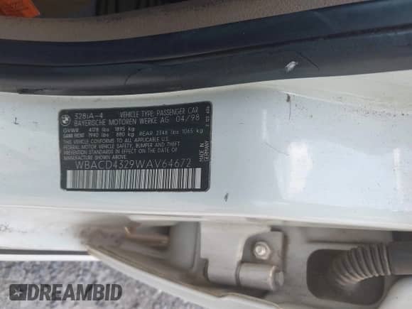 1998 BMW 3 Series 328i z VIN WBACD4329WAV64672, wystawiony jako IAAI lot #42782764 z przebiegiem Nie podano mil oraz . Historia ofert i sprzedaży dostępna na DreamBid. Obrazek 9.