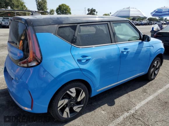 ✅ 2024 Kia Soul GT-Line • VIN: KNDJ53AUXR7224261 • Lot: 62129615. Wystawiony na Copart z przebiegiem 28 853 mil. Bezpłatny archiwum sprzedaży aukcyjnych z USA i szczegółowy raport historii pojazdu na DreamBid. Zdjęcie 3.