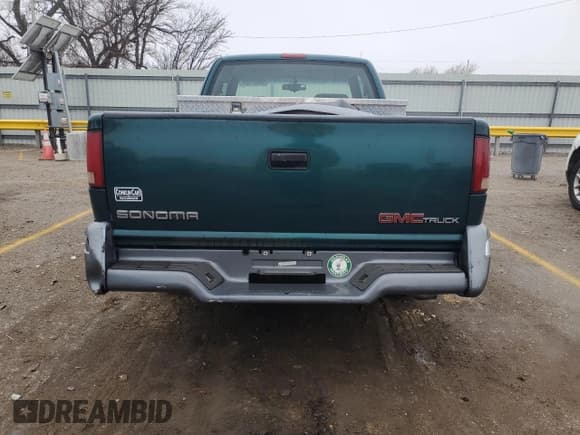 ✅ 1997 GMC Sonoma SLS • VIN: 1GTCS19X9V8516928 • Lot: 61595165. Wystawiony na Copart z przebiegiem 135 588 mil. Bezpłatny archiwum sprzedaży aukcyjnych z USA i szczegółowy raport historii pojazdu na DreamBid. Zdjęcie 6.