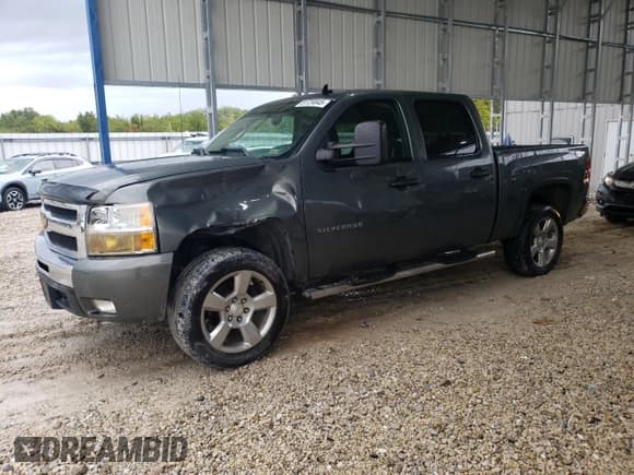 ✅ 2011 Chevrolet Silverado 1500 LT • VIN: 3GCPKSE33BG217841 • Lot: 81724645. Listed on Copart with 224,352 mi. Free auction sales archive from the USA and detailed vehicle history report at DreamBid. Image 1.