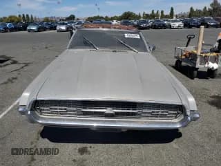 ✅ 1968 Ford Thunderbird • VIN: 8J87N133939 • Лот: 69866095. Опубликован ранее на Copart с пробегом 50 352 миль. Бесплатный доступ к архиву аукционных продаж из США и подробный отчёт об истории автомобиля на DreamBid. Изображение 5.