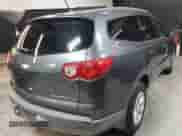 2009 Chevrolet Traverse LS z VIN 1GNER13D29S116308, wystawiony jako IAAI lot #42288226 z przebiegiem 170 391 mil mil oraz . Historia ofert i sprzedaży dostępna na DreamBid. Obrazek 4.