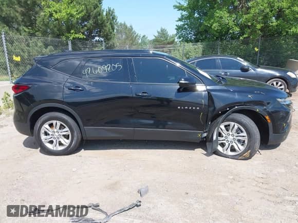 ✅ 2021 Chevrolet Blazer LT • VIN: 3GNKBJRS9MS576558 • Lot: 42609205. Wystawiony na IAAI z przebiegiem 78 866 mil mil. Skorzystaj z bezpłatnego archiwum sprzedaży aukcyjnych z USA i zobacz szczegółowy raport historii pojazdu na DreamBid. Zdjęcie 13.