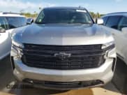 ✅ 2023 Chevrolet Suburban RST • VIN: 1GNSCEKD5PR291900 • Lot: 73796954. Wystawiony na Copart z przebiegiem Nie podano. Bezpłatny archiwum sprzedaży aukcyjnych z USA i szczegółowy raport historii pojazdu na DreamBid. Zdjęcie 5.