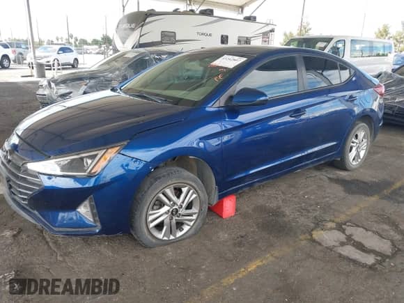 2020 Hyundai Elantra SEL z VIN 5NPD84LF1LH580044, wystawiony jako IAAI lot #43242807 z przebiegiem 83 809 mil mil oraz . Historia ofert i sprzedaży dostępna na DreamBid. Obrazek 18.