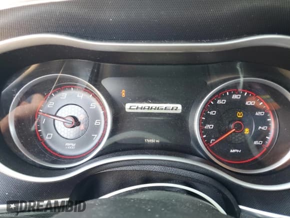 ✅ 2016 Dodge Charger R/T • VIN: 2C3CDXCT8GH203096 • Лот: 81375885. Опубликован ранее на Copart с пробегом 176 950 миль. Бесплатный доступ к архиву аукционных продаж из США и подробный отчёт об истории автомобиля на DreamBid. Изображение 9.