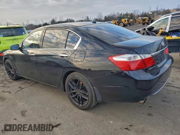 ✅ 2015 Honda Accord EX-L • VIN: 1HGCR3F82FA037167 • Лот: 94434585. Опубликован ранее на Copart с пробегом 276 233 миль. Бесплатный доступ к архиву аукционных продаж из США и подробный отчёт об истории автомобиля на DreamBid. Изображение 2.
