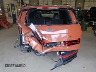 2024 Hyundai Santa Fe Calligraphy с VIN 5NMP5DGL5RH062823, выставлен на аукционе Copart как лот 50024875 с пробегом 9 393 миль миль и Списание • Salvage title. История ставок и продаж доступна на DreamBid. Изображение 6.