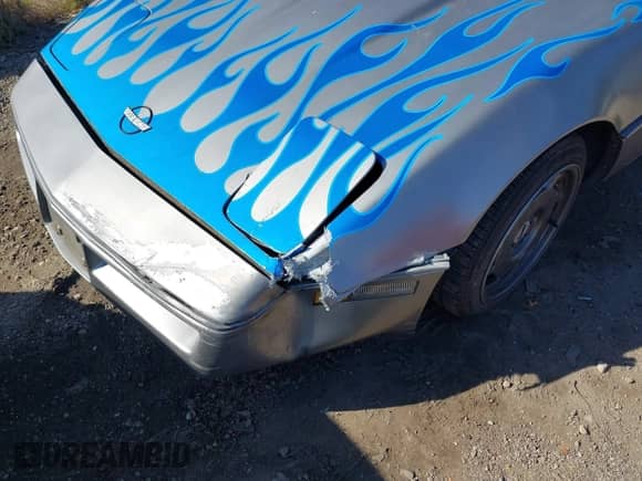 ✅ 1987 Chevrolet Corvette • VIN: 1G1YY2181H5108873 • Lot: 43511272. Wystawiony na IAAI z przebiegiem 84 434 mil. Bezpłatny archiwum sprzedaży aukcyjnych z USA i szczegółowy raport historii pojazdu na DreamBid. Zdjęcie 6.