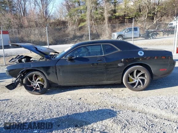 ✅ 2014 Dodge Challenger Rallye Redline • VIN: 2C3CDYAGXEH127101 • Lot: 41497480. Wystawiony na IAAI z przebiegiem 135 371 mil. Bezpłatny archiwum sprzedaży aukcyjnych z USA i szczegółowy raport historii pojazdu na DreamBid. Zdjęcie 14.