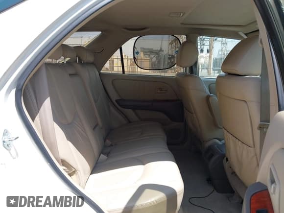 ✅ 2000 Lexus RX 300 • VIN: JT6HF10U9Y0132266 • Lot: 43009397. Wystawiony na IAAI z przebiegiem 175 445 mil. Bezpłatny archiwum sprzedaży aukcyjnych z USA i szczegółowy raport historii pojazdu na DreamBid. Zdjęcie 8.