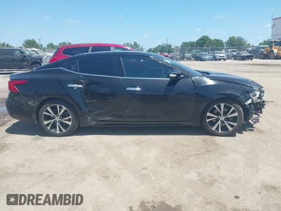✅ 2018 Nissan Maxima SV • VIN: 1N4AA6AP4JC387075 • Lot: 42158621. Wystawiony na IAAI z przebiegiem 88 937 mil. Bezpłatny archiwum sprzedaży aukcyjnych z USA i szczegółowy raport historii pojazdu na DreamBid. Zdjęcie 14.