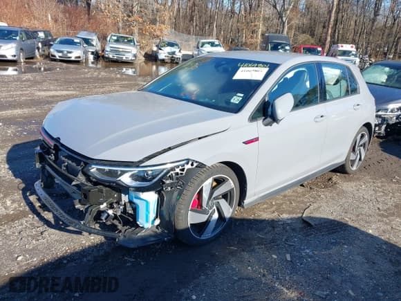 ✅ 2024 Volkswagen Golf GTI S • VIN: WVWGA7CD1RW220132 • Lot: 41069801. Listed on IAAI with 6,119 mi. Free auction sales archive from the USA and detailed vehicle history report at DreamBid. Image 18.