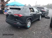 ✅ 2021 Toyota RAV4 XLE • VIN: 2T3P1RFV5MW213028 • Лот: 43731582. Опубликован ранее на IAAI с пробегом 11 285 миль. Бесплатный доступ к архиву аукционных продаж из США и подробный отчёт об истории автомобиля на DreamBid. Изображение 4.
