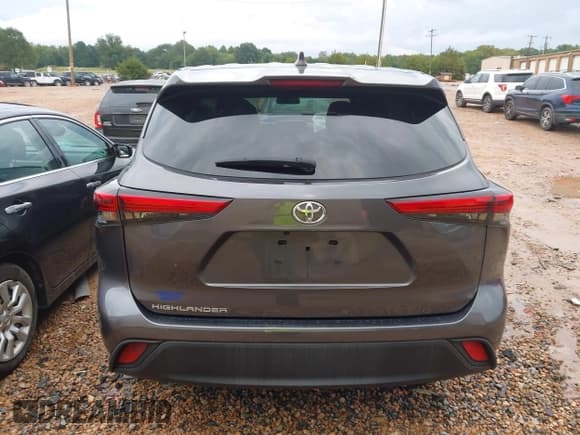 ✅ 2023 Toyota Highlander L • VIN: 5TDKDRAH9PS510232 • Lot: 43308085. Listed on IAAI with 24,556 mi. Free auction sales archive from the USA and detailed vehicle history report at DreamBid. Image 16.