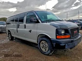 ✅ 2010 GMC Savana LS • VIN: 1GJ2GZDG5A1180158 • Lot: 91743295. Wystawiony na Copart z przebiegiem 49 743 mil. Bezpłatny archiwum sprzedaży aukcyjnych z USA i szczegółowy raport historii pojazdu na DreamBid. Zdjęcie 4.