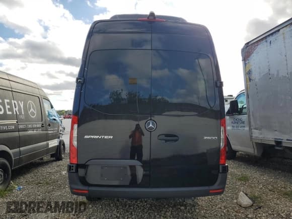 ✅ 2024 Mercedes-Benz Sprinter Passenger • VIN: W1Z4NGHY2RT189162 • Лот: 48264095. Опубликован ранее на Copart с пробегом 4 126 миль. Бесплатный доступ к архиву аукционных продаж из США и подробный отчёт об истории автомобиля на DreamBid. Изображение 7.
