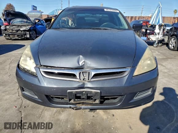 ✅ 2006 Honda Accord EX-L • VIN: 1HGCM56866A085944 • Lot: 96123465. Listed on Copart with 118,820 mi. Free auction sales archive from the USA and detailed vehicle history report at DreamBid. Image 5.