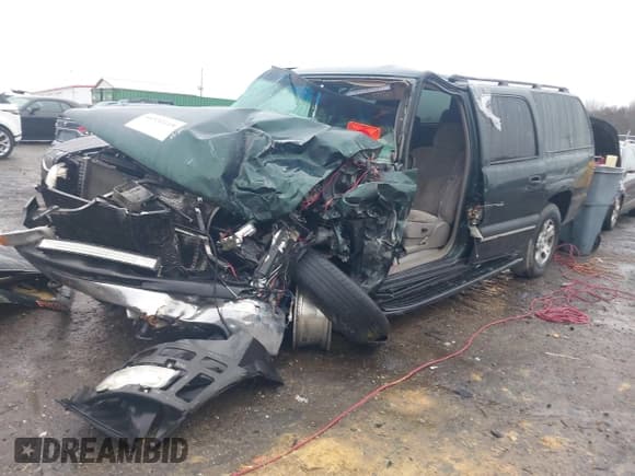 ✅ 2003 Chevrolet Suburban LT • VIN: 1GNFK16Z13R269812 • Lot: 41532118. Wystawiony na IAAI z przebiegiem Nie podano. Bezpłatny archiwum sprzedaży aukcyjnych z USA i szczegółowy raport historii pojazdu na DreamBid. Zdjęcie 2.