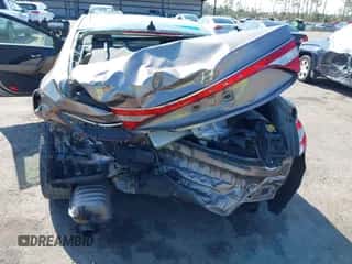 2013 Hyundai Azera z VIN KMHFH4JG7DA260834, wystawiony jako IAAI lot #41524437 z przebiegiem 152 992 mil mil oraz . Historia ofert i sprzedaży dostępna na DreamBid. Obrazek 6.