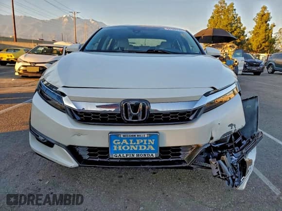 ✅ 2020 Honda Clarity • VIN: JHMZC5F1XLC001329 • Lot: 94188745. Wystawiony na Copart z przebiegiem 44 884 mil. Bezpłatny archiwum sprzedaży aukcyjnych z USA i szczegółowy raport historii pojazdu na DreamBid. Zdjęcie 5.