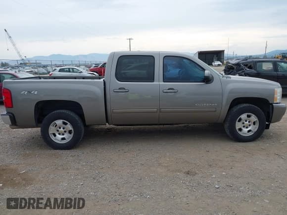 ✅ 2013 Chevrolet Silverado 1500 LTZ • VIN: 3GCUKTE23DG121954 • Lot: 43072374. Wystawiony na IAAI z przebiegiem 100 686 mil. Bezpłatny archiwum sprzedaży aukcyjnych z USA i szczegółowy raport historii pojazdu na DreamBid. Zdjęcie 13.