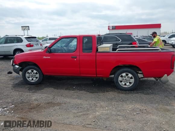 ✅ 2000 Nissan Frontier XE • VIN: 1N6DD26S0YC395959 • Lot: 42055294. Wystawiony na IAAI z przebiegiem 209 982 mil. Bezpłatny archiwum sprzedaży aukcyjnych z USA i szczegółowy raport historii pojazdu na DreamBid. Zdjęcie 14.
