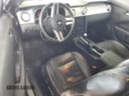 ✅ 2006 Ford Mustang GT Deluxe • VIN: 1ZVHT82H965213680 • Lot: 80525525. Wystawiony na Copart z przebiegiem 161 509 mil. Bezpłatny archiwum sprzedaży aukcyjnych z USA i szczegółowy raport historii pojazdu na DreamBid. Zdjęcie 8.