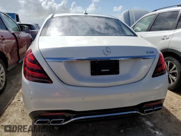 ✅ 2019 Mercedes-Benz S 63 AMG • VIN: WDDUG8JB8KA452857 • Lot: 76761004. Wystawiony na Copart z przebiegiem 28 389 mil. Bezpłatny archiwum sprzedaży aukcyjnych z USA i szczegółowy raport historii pojazdu na DreamBid. Zdjęcie 6.