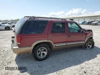 ✅ 2000 Chevrolet Blazer LT • VIN: 1GNCS13WXY2359604 • Lot: 51318755. Wystawiony na Copart z przebiegiem 190 803 mil. Bezpłatny archiwum sprzedaży aukcyjnych z USA i szczegółowy raport historii pojazdu na DreamBid. Zdjęcie 3.