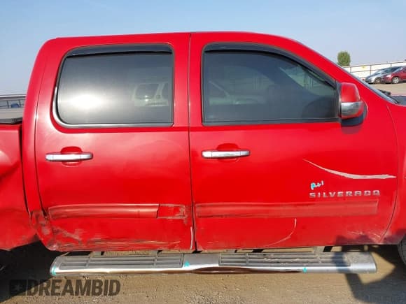 ✅ 2013 Chevrolet Silverado 1500 LTZ • VIN: 3GCPKTE76DG100346 • Lot: 43101111. Wystawiony na IAAI z przebiegiem 147 797 mil. Bezpłatny archiwum sprzedaży aukcyjnych z USA i szczegółowy raport historii pojazdu na DreamBid. Zdjęcie 13.