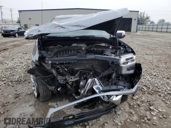 ✅ 2024 Chevrolet Silverado 1500 • VIN: 1GCVDDE86RZ100399 • Лот: 66282075. Опубликован ранее на Copart с пробегом 44 253 миль. Бесплатный доступ к архиву аукционных продаж из США и подробный отчёт об истории автомобиля на DreamBid. Изображение 5.