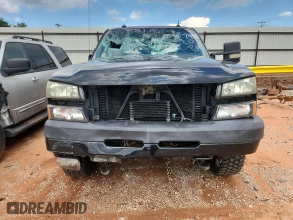 ✅ 2003 Chevrolet Silverado 2500HD LS • VIN: 1GCHK23183F237480 • Lot: 63881625. Listed on Copart with 246,607 mi. Free auction sales archive from the USA and detailed vehicle history report at DreamBid. Image 5.