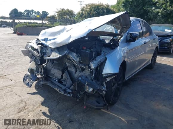 ✅ 2015 Honda Accord Sport • VIN: 1HGCR2F5XFA167584 • Lot: 43059462. Listed on IAAI with 185,685 mi. Free auction sales archive from the USA and detailed vehicle history report at DreamBid. Image 18.