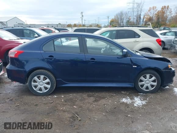 ✅ 2014 Mitsubishi Lancer ES • VIN: JA32X2HU0EU009237 • Lot: 43657354. Listed on IAAI with 169,702 mi. Free auction sales archive from the USA and detailed vehicle history report at DreamBid. Image 13.