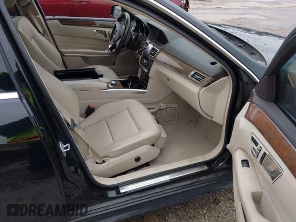 ✅ 2014 Mercedes-Benz E 350 Sport • VIN: WDDHF5KBXEA974847 • Lot: 41895287. Listed on IAAI with 152,703 mi. Free auction sales archive from the USA and detailed vehicle history report at DreamBid. Image 5.