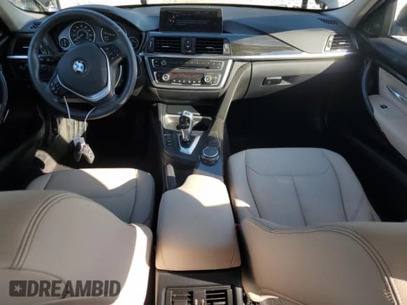 ✅ 2015 BMW 3 Series 328i xDrive • VIN: WBA3B3C50FF548891 • Лот: 84816605. Опубликован ранее на Copart с пробегом 41 631 миль. Бесплатный доступ к архиву аукционных продаж из США и подробный отчёт об истории автомобиля на DreamBid. Изображение 8.