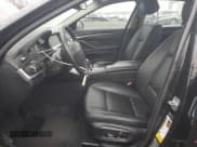 ✅ 2014 BMW 5 Series 535i xDrive • VIN: WBA5B3C58ED292597 • Lot: 93232815. Wystawiony na Copart z przebiegiem 133 850 mil. Bezpłatny archiwum sprzedaży aukcyjnych z USA i szczegółowy raport historii pojazdu na DreamBid. Zdjęcie 7.