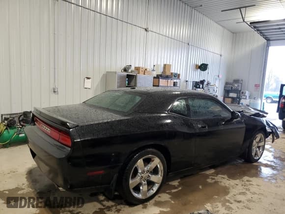 ✅ 2009 Dodge Challenger R/T • VIN: 2B3LJ54T99H526519 • Lot: 81138454. Wystawiony na Copart z przebiegiem 64 679 mil. Bezpłatny archiwum sprzedaży aukcyjnych z USA i szczegółowy raport historii pojazdu na DreamBid. Zdjęcie 3.