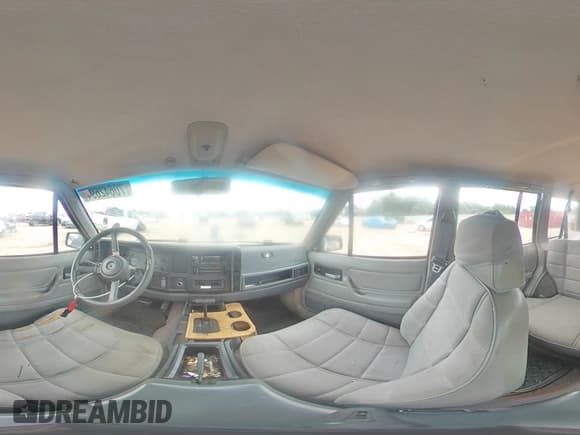 ✅ 1994 Jeep Cherokee Sport • VIN: 1J4FT68S8RL170171 • Lot: 70642694. Wystawiony na Copart z przebiegiem 240 165 mil. Bezpłatny archiwum sprzedaży aukcyjnych z USA i szczegółowy raport historii pojazdu na DreamBid. Zdjęcie 14.