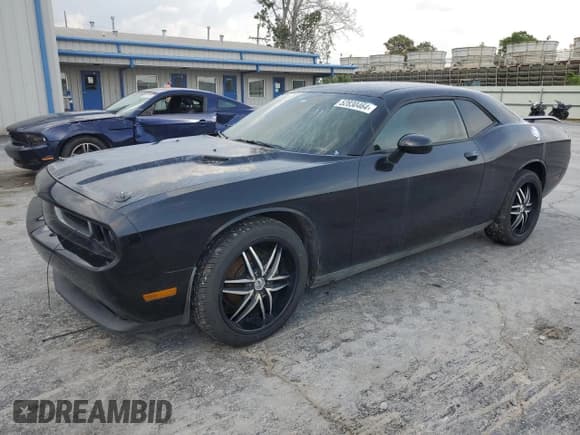 ✅ 2012 Dodge Challenger SXT • VIN: 2C3CDYAG0CH291793 • Lot: 74059234. Wystawiony na Copart z przebiegiem Nie podano. Bezpłatny archiwum sprzedaży aukcyjnych z USA i szczegółowy raport historii pojazdu na DreamBid. Zdjęcie 1.