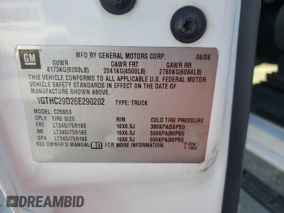 ✅ 2006 GMC Sierra 1500 • VIN: 1GTHC29D26E290202 • Lot: 62507155. Wystawiony na Copart z przebiegiem 201 161 mil. Bezpłatny archiwum sprzedaży aukcyjnych z USA i szczegółowy raport historii pojazdu na DreamBid. Zdjęcie 13.