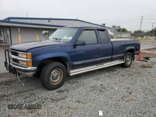 1995 Chevrolet Silverado 2500 with VIN 1GCGK29F0SE191453, listed as a Copart auction lot 70738085 with 192,263 mi miles and Salvage title. Bid and sale history available at DreamBid. Image 1.