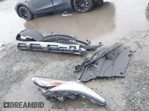 ✅ 2022 Toyota Mirai XLE • VIN: JTDAAAAA0NA004159 • Lot: 41632449. Wystawiony na IAAI z przebiegiem 18 455 mil. Bezpłatny archiwum sprzedaży aukcyjnych z USA i szczegółowy raport historii pojazdu na DreamBid. Zdjęcie 12.