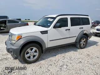 ✅ 2007 Dodge Nitro SXT • VIN: 1D8GT28K67W597011 • Lot: 69780615. Wystawiony na Copart z przebiegiem 144 494 mil. Bezpłatny archiwum sprzedaży aukcyjnych z USA i szczegółowy raport historii pojazdu na DreamBid. Zdjęcie 1.