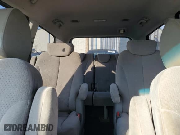 ✅ 2008 Hyundai Entourage GLS • VIN: KNDMC233986051225 • Лот: 72537714. Опубликован ранее на Copart с пробегом 173 143 миль. Бесплатный доступ к архиву аукционных продаж из США и подробный отчёт об истории автомобиля на DreamBid. Изображение 10.